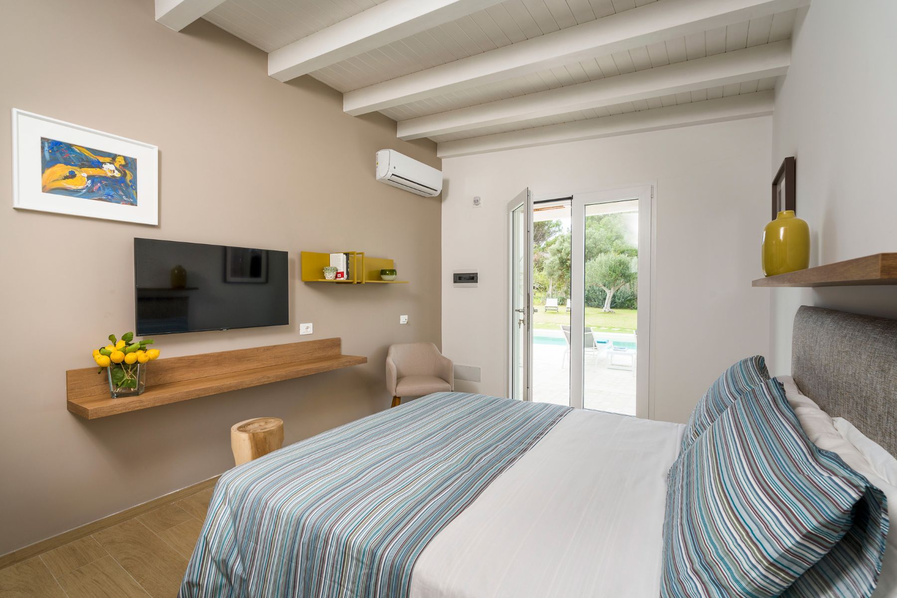 Azulea villa photo.